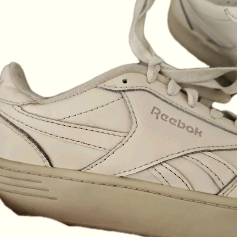 Reebok Womens Court Advance Cream Retro Casual Athletic Shoes 7.5